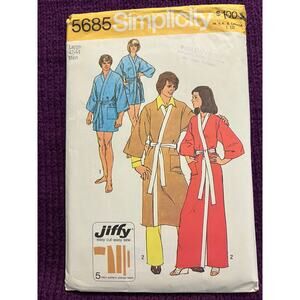 Simplicity 9507 unisex robe pattern